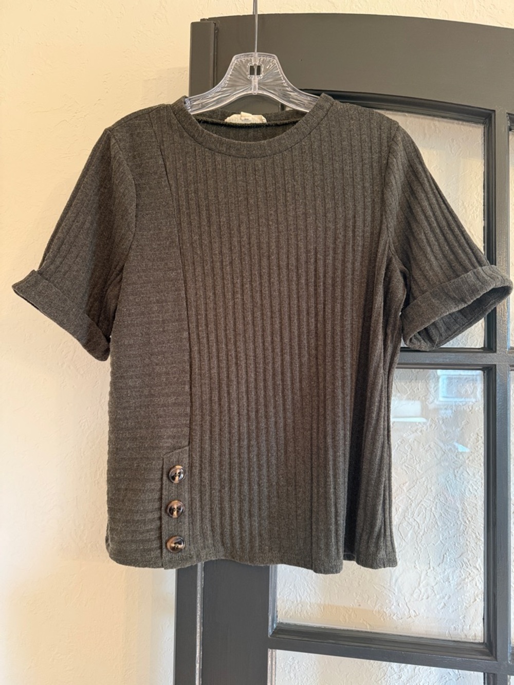 Textured Short-Sleeve Ribbed Top in Dark Charcoal